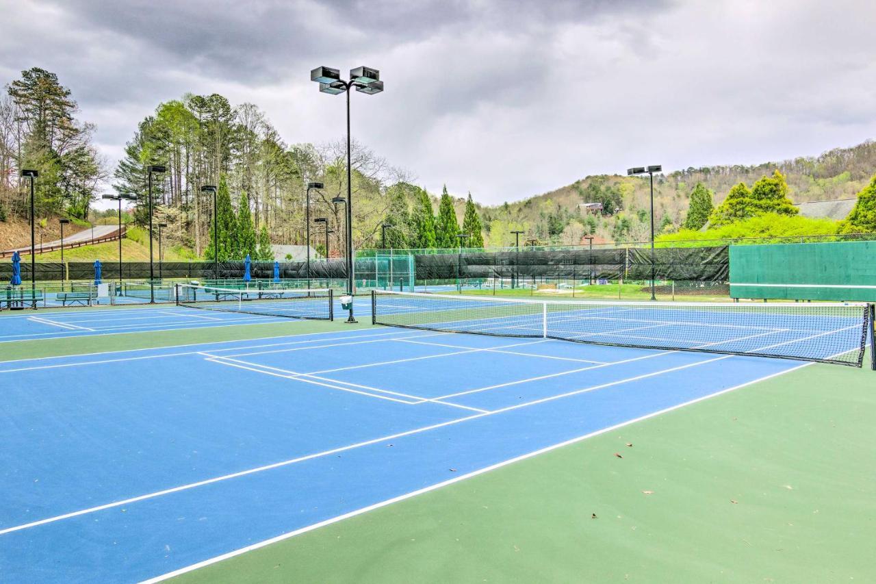 Lake Lure Studio With Private Balcony And Pool Access! 外观 照片